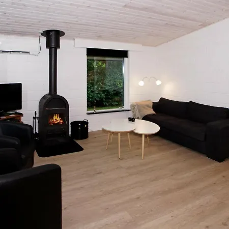 Nyaraló 5 Person In Hemmet-by Traum